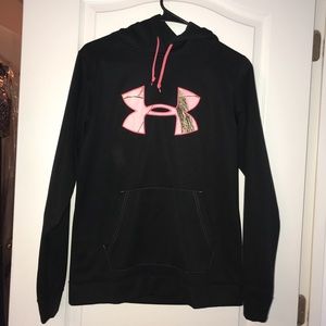 Under Armour Sweatshirt